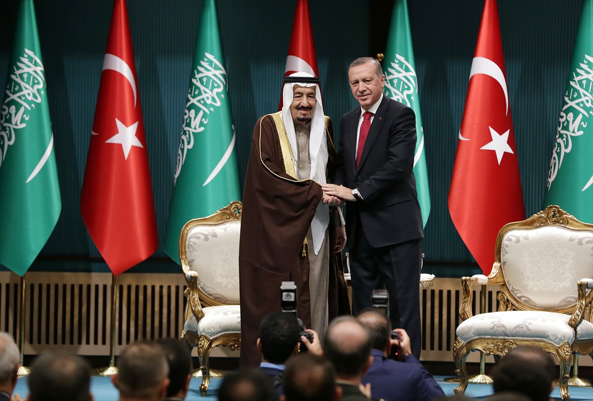 Турция и саудовская аравия. Эрдоган и Салман. Турция и Саудовская Аравия 2022. Эрдоган в Саудовской Аравии.